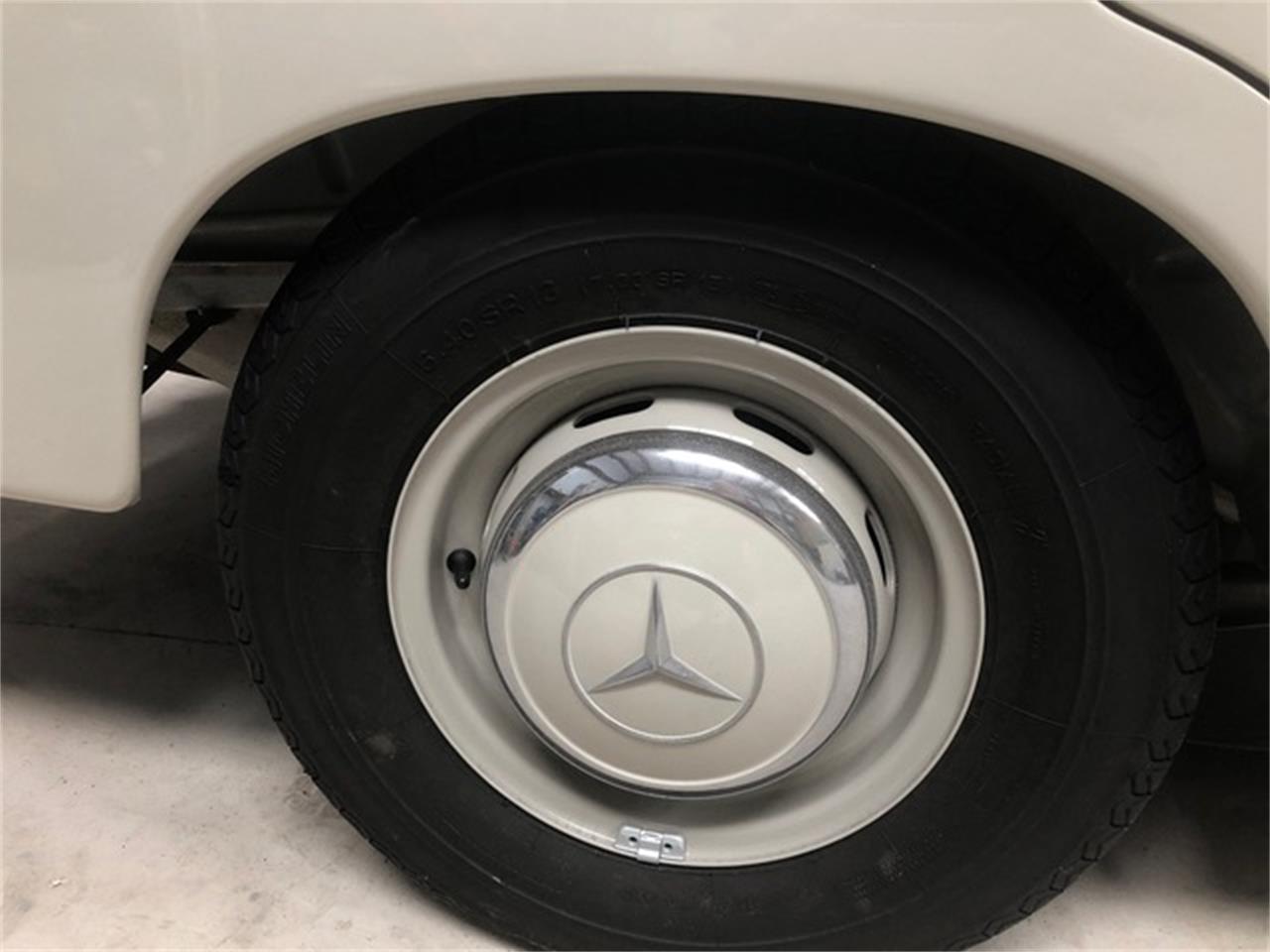 Mercedes-benz-190-1961-Pearl-Red-12