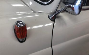 Mercedes-benz-190-1961-Pearl-Red-15