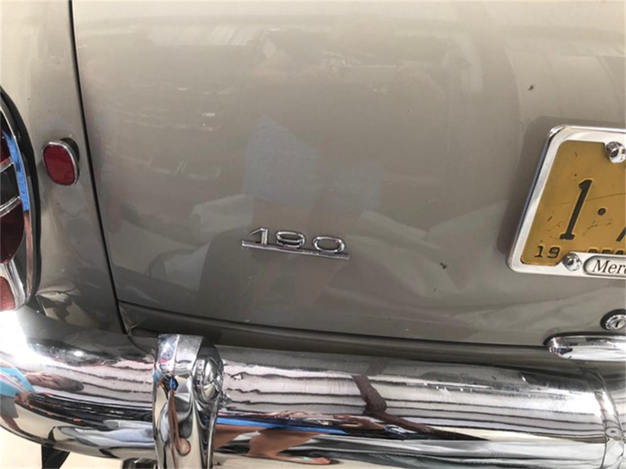 Mercedes-benz-190-1961-Pearl-Red-17