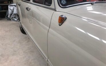 Mercedes-benz-190-1961-Pearl-Red-2