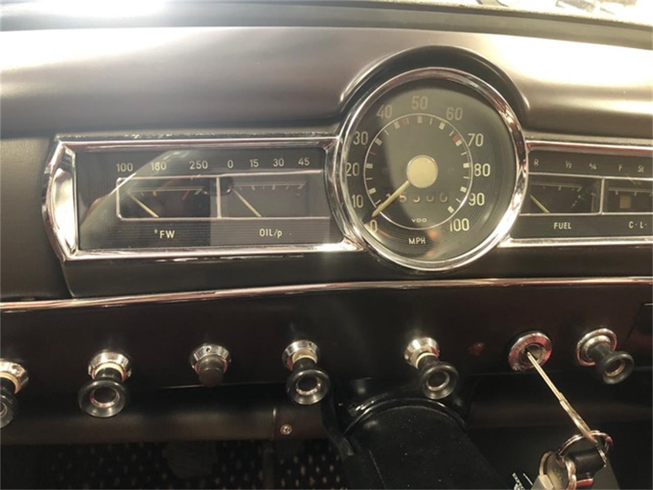 Mercedes-benz-190-1961-Pearl-Red-33