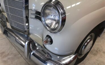 Mercedes-benz-190-1961-Pearl-Red