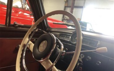 Mercedes-benz-190-1961-Pearl-Red-8