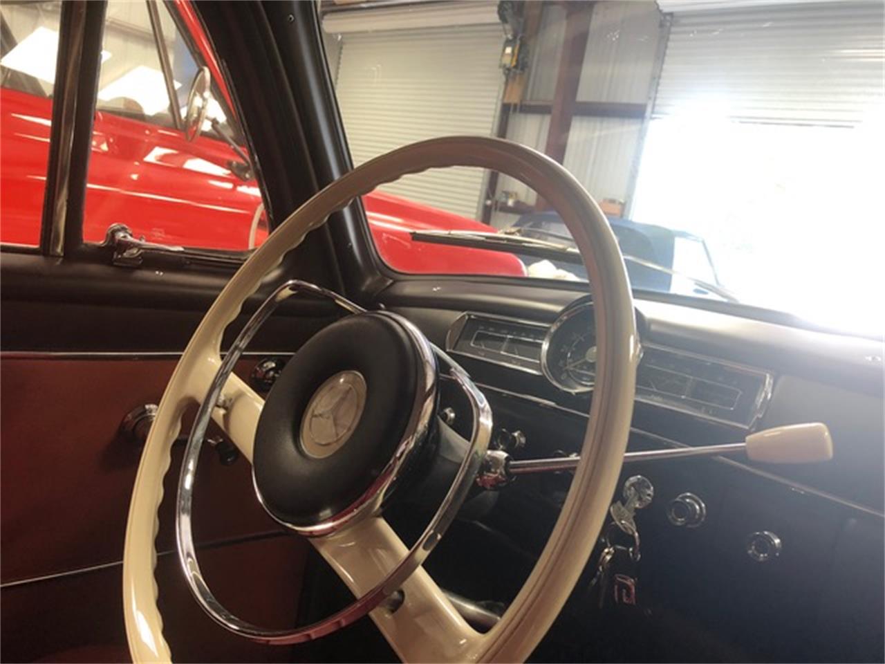 Mercedes-benz-190-1961-Pearl-Red-8