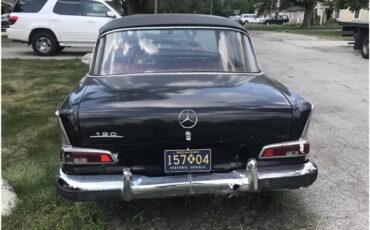 Mercedes-benz-190-1964-Black-Red-2