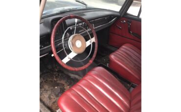 Mercedes-benz-190-1964-Black-Red-4