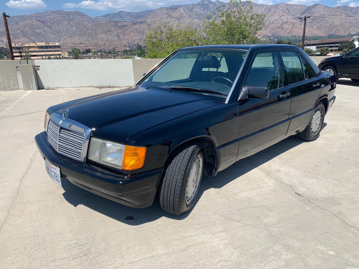 Mercedes-benz-190-e-1993-black-1