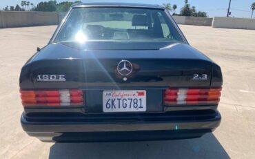 Mercedes-benz-190-e-1993-black-5