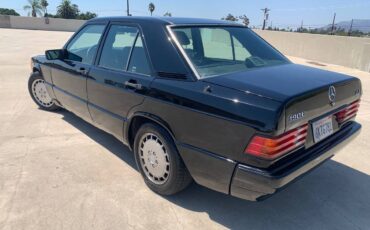 Mercedes-benz-190-e-1993-black-6