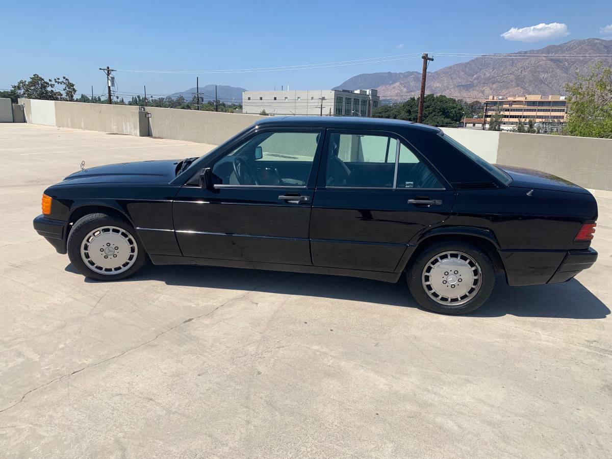 Mercedes-benz-190-e-1993-black-8