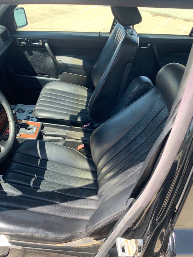 Mercedes-benz-190-e-1993-black-9