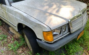 Mercedes-benz-190-series-diesel-1986-white-1