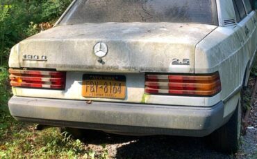 Mercedes-benz-190-series-diesel-1986-white-6