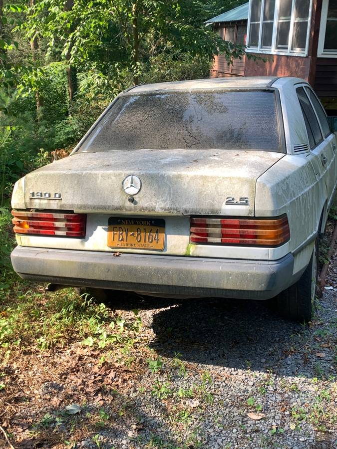 Mercedes-benz-190-series-diesel-1986-white-6