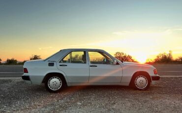 Mercedes-benz-190e-1992-white-2