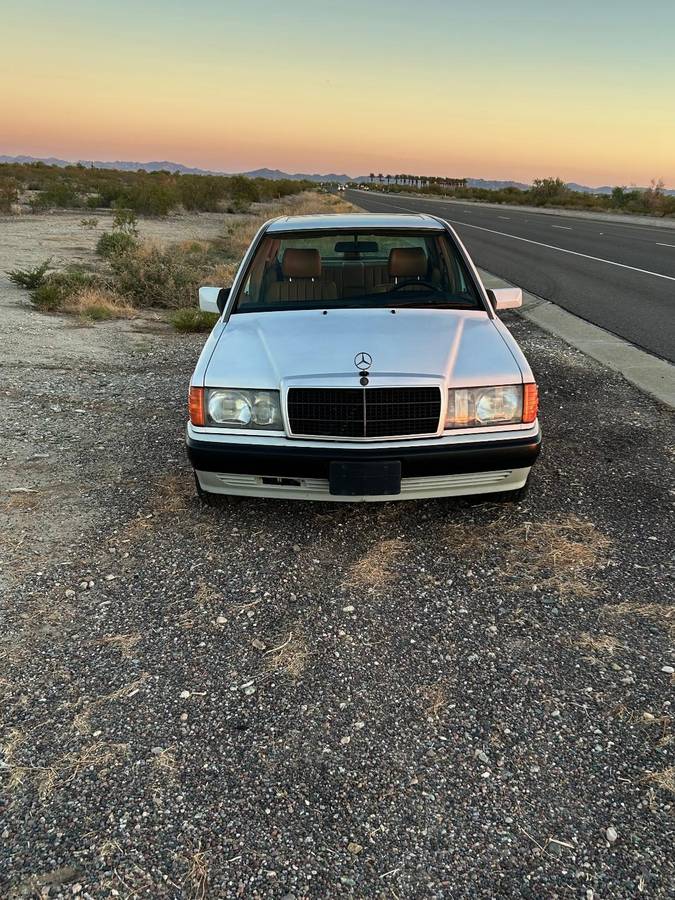 Mercedes-benz-190e-1992-white-6