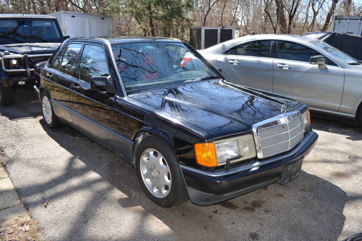 Mercedes-benz-190e-1993-black-8