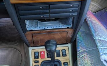 Mercedes-benz-190e-2.3-1992-silver-11