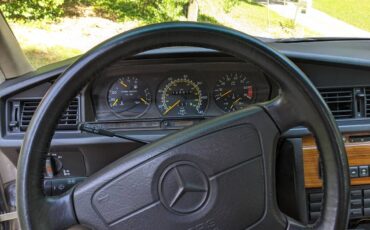 Mercedes-benz-190e-2.3-1992-silver-12