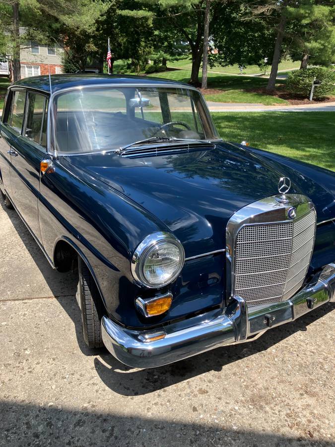Mercedes-benz-1965-blue-2