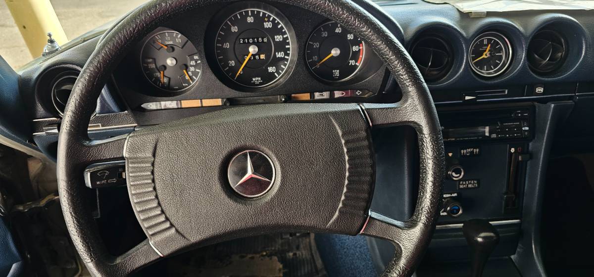 Mercedes-benz-1973-silver-14