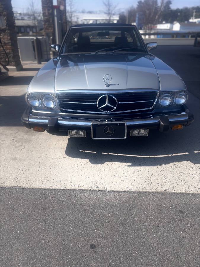 Mercedes-benz-1983-blue-8