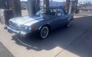 Mercedes-benz-1983-blue-9