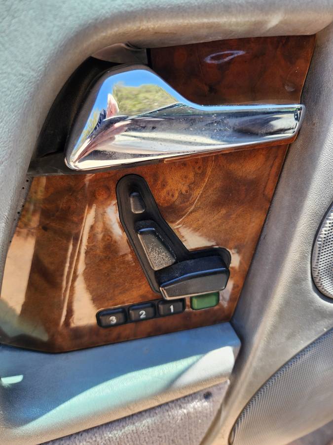 Mercedes-benz-1991-11