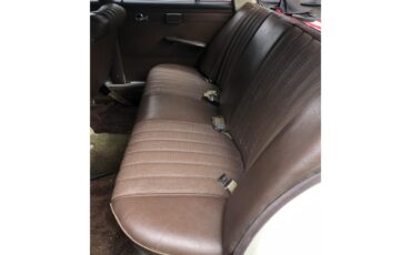 Mercedes-benz-200-1967-White-Brown-3