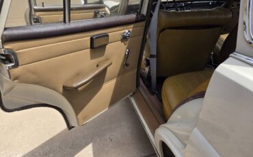 Mercedes-benz-200d-diesel-1967-11
