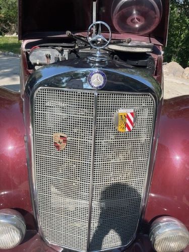 Mercedes-benz-220-1952-Red-Leather