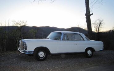 Mercedes-benz-220se-coupe-1966-white