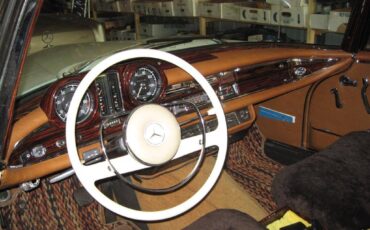 Mercedes-benz-220se-coupe-1966-white-4