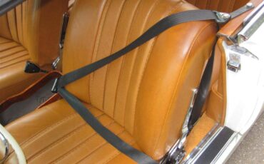 Mercedes-benz-220se-coupe-1966-white-9