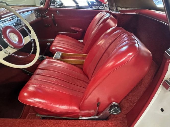 Mercedes-benz-230sl-1966-WhiteBlack-Top-Red-23