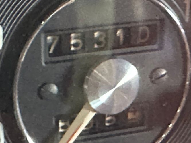 Mercedes-benz-230sl-1966-WhiteBlack-Top-Red-25