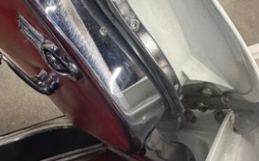 Mercedes-benz-230sl-1966-WhiteBlack-Top-Red-3