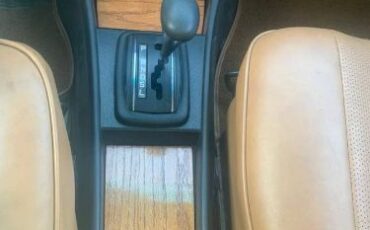 Mercedes-benz-240d-1976-Yellow-10