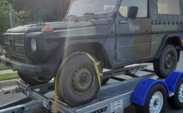 Mercedes-benz-240gd-diesel-1987-custom-6