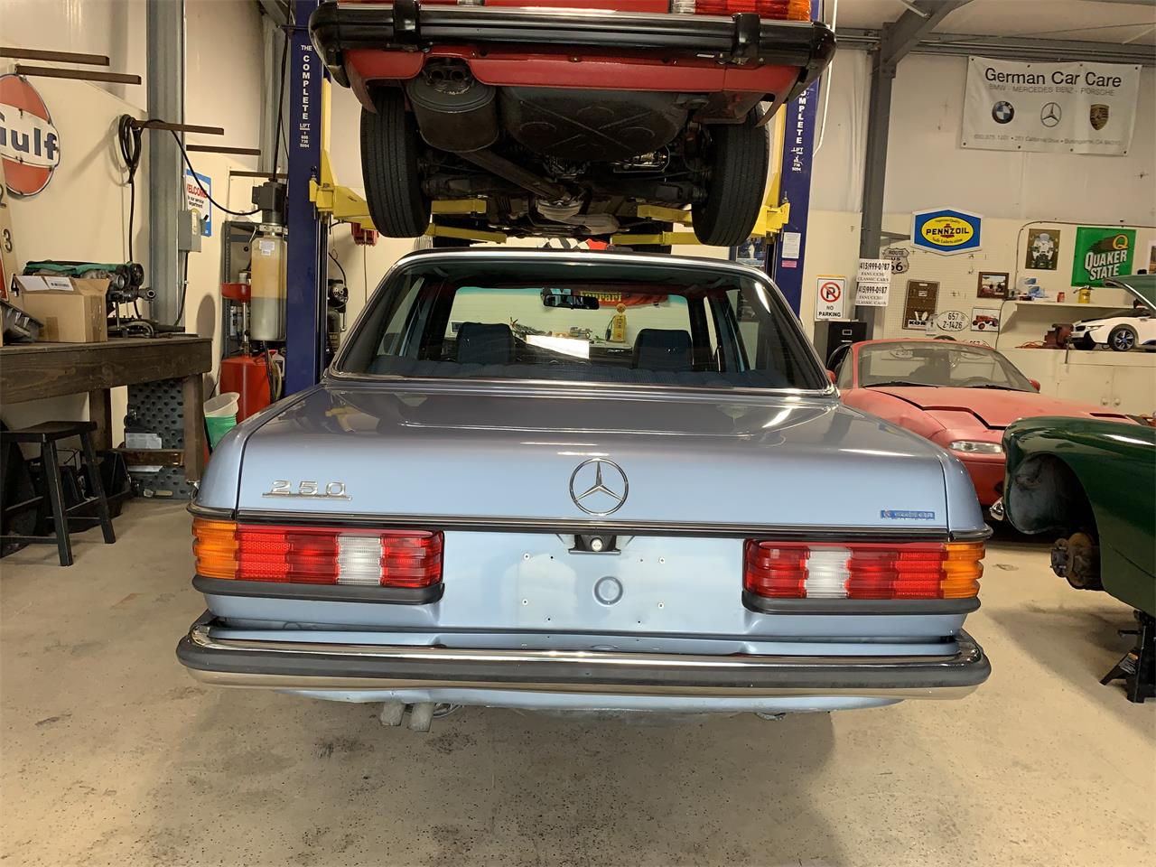 Mercedes-benz-250-1985-Blue-Blue-1