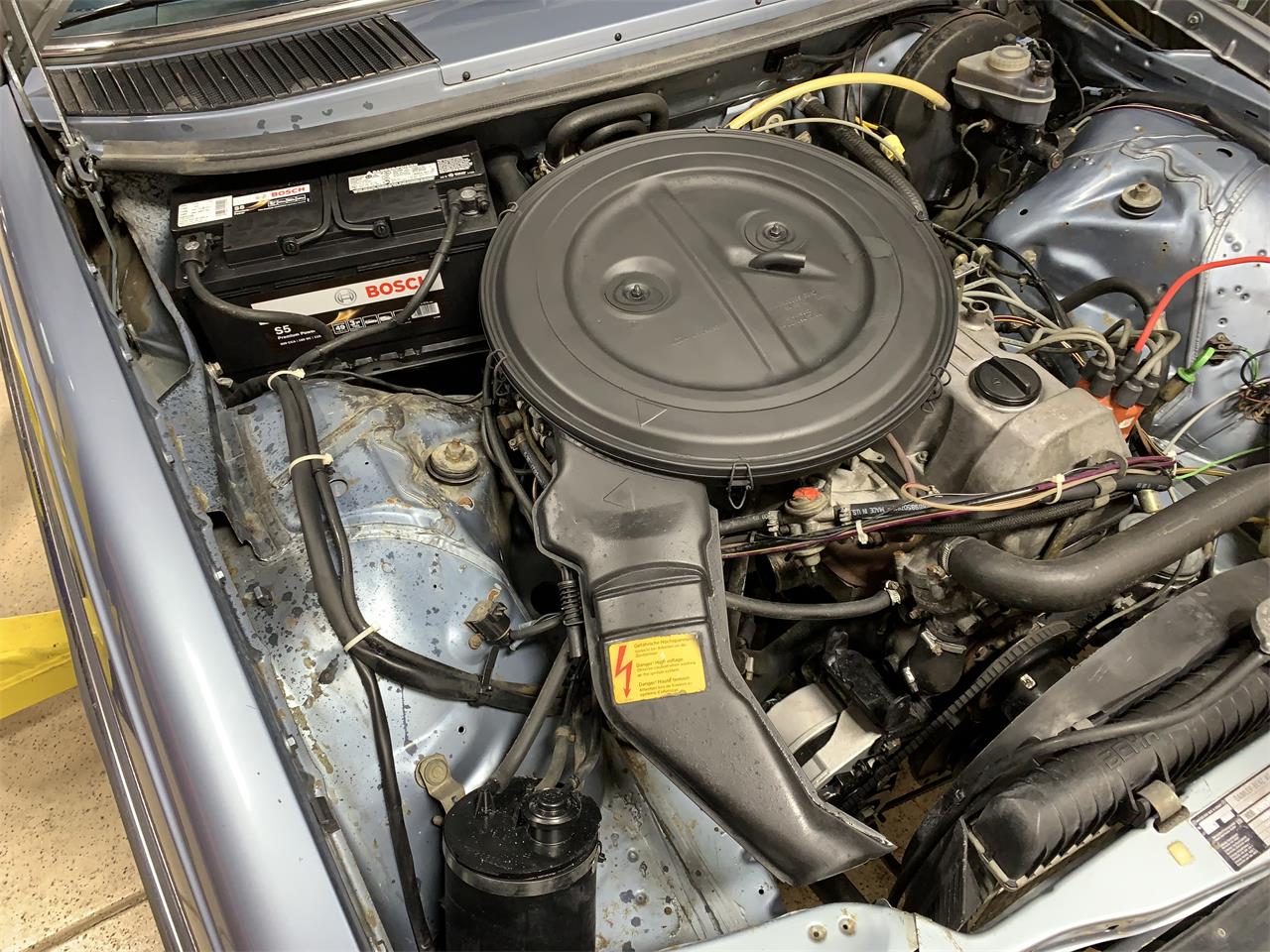Mercedes-benz-250-1985-Blue-Blue-19