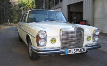 Mercedes-benz-250s-sedan-3.0-1967-white-15