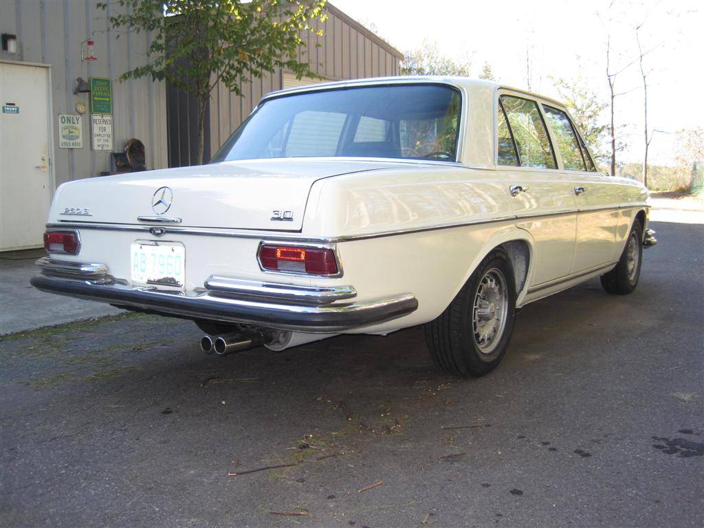 Mercedes-benz-250s-sedan-3.0-1967-white-2