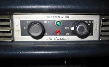Mercedes-benz-250s-sedan-3.0-1967-white-4