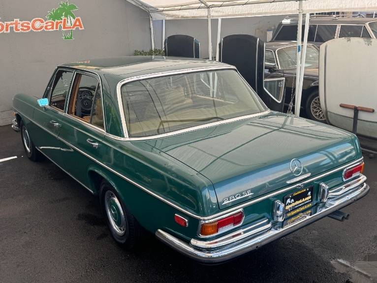 Mercedes-benz-280-class-1972-7