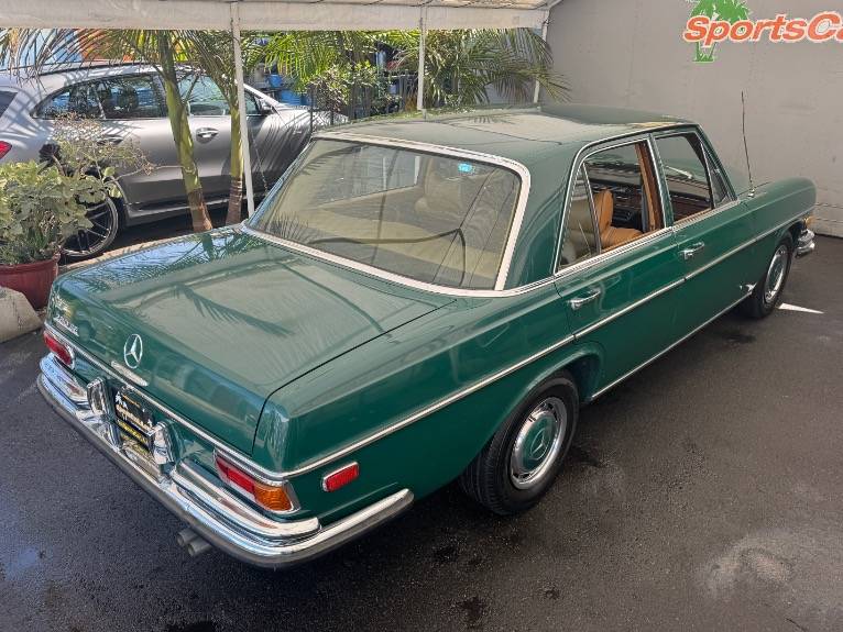 Mercedes-benz-280-class-1972-9