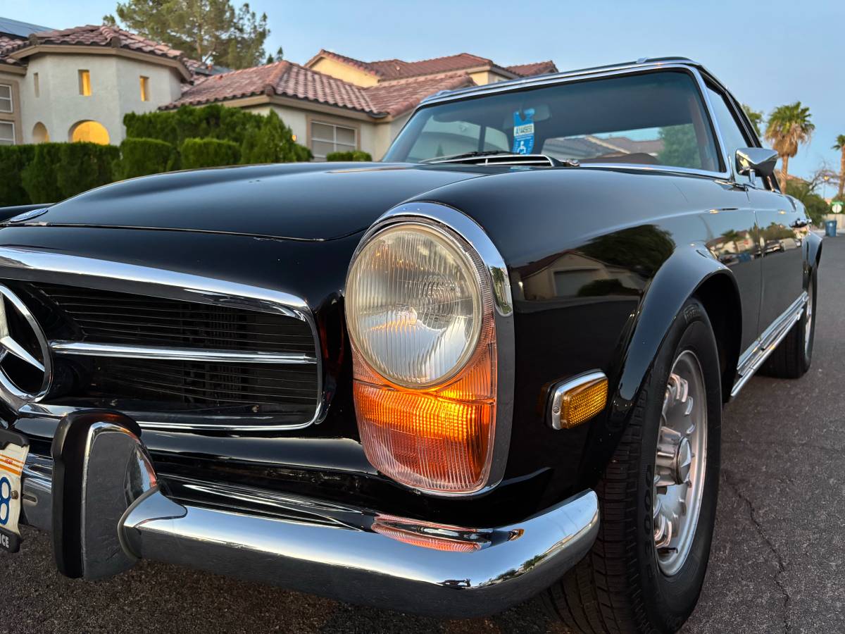 Mercedes-benz-280-sl-1971-black-1