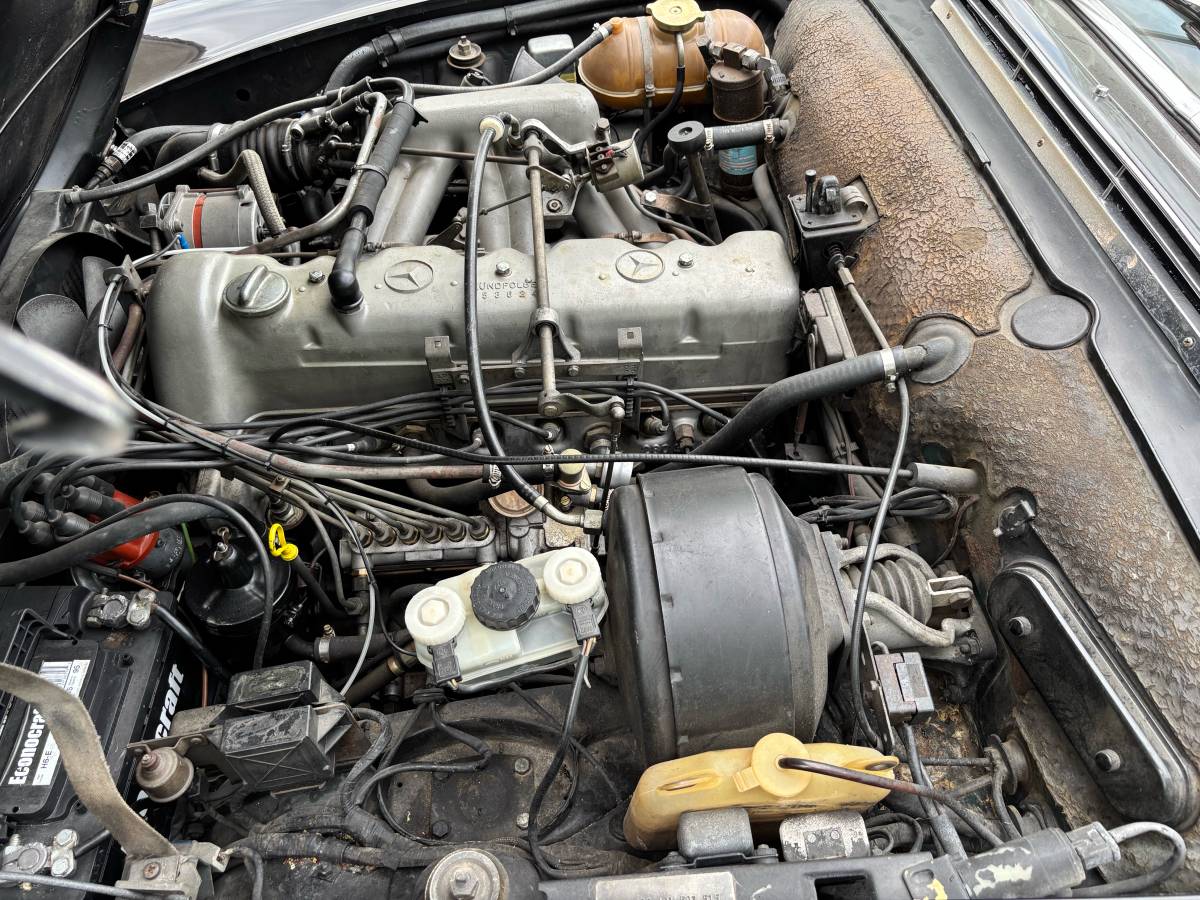 Mercedes-benz-280-sl-1971-black-15