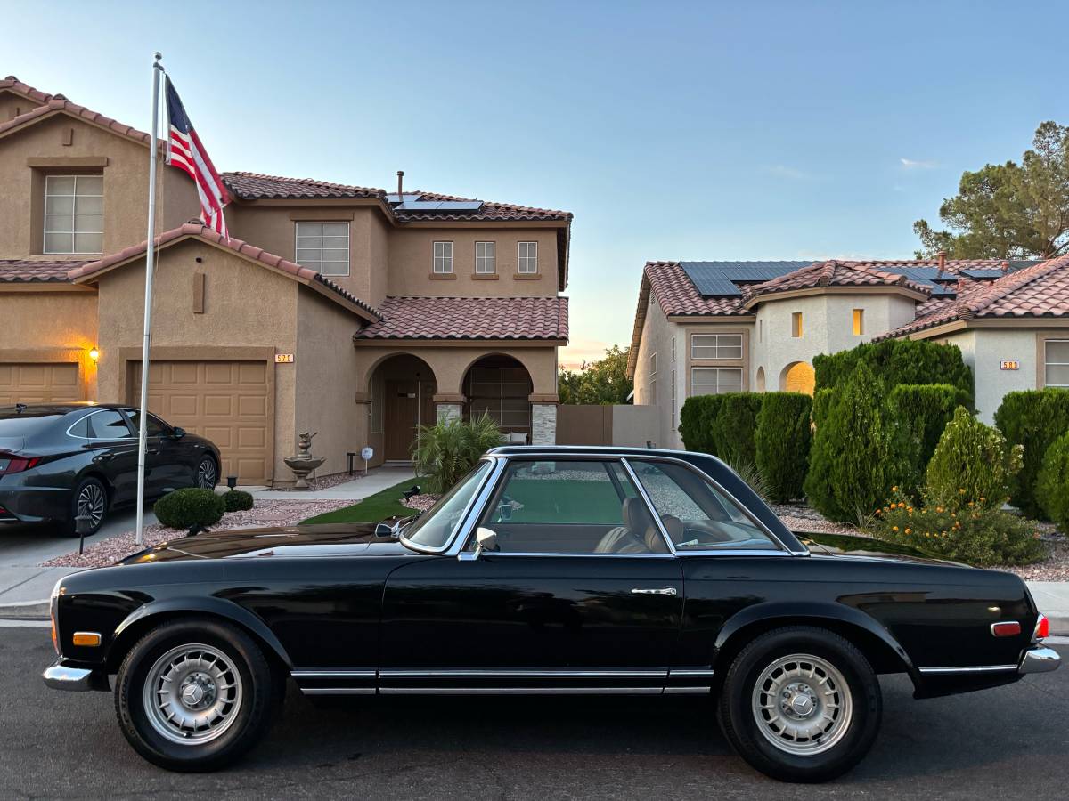 Mercedes-benz-280-sl-1971-black-22