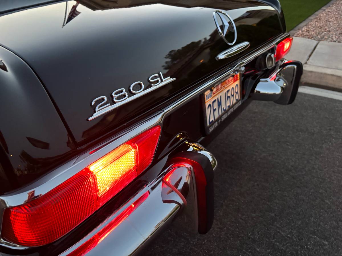 Mercedes-benz-280-sl-1971-black-8